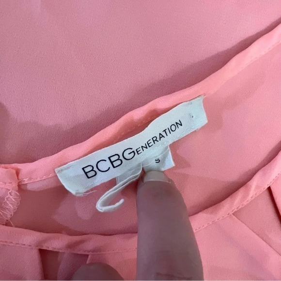 BCBGeneration Peach Blouse Small Sheer Hi Low Cutout Neckline Flowy Sleeveless - Picture 8 of 8